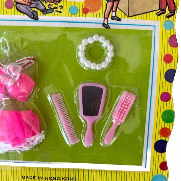 VTG Premiere Doll Things Outfit NEW Pink Bikini Pearls Brush Comb Mirror NOS - Picture 5 of 7